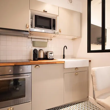 Wonderful Flat In The Marais * Paris
