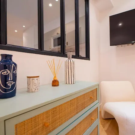 Wonderful Flat In The Marais 아파트