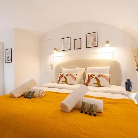 Wonderful Flat In The Marais Paris
